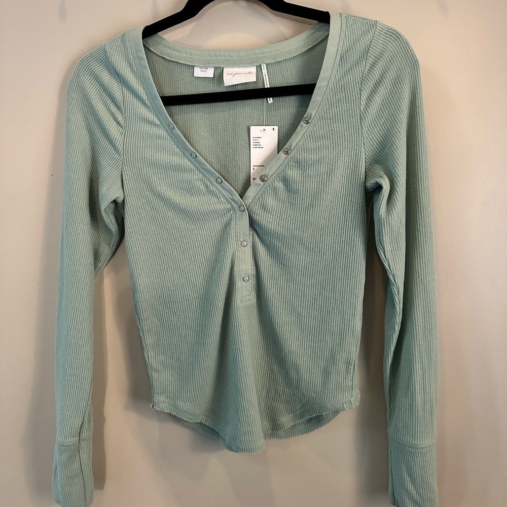 NWT Urban Outfitters Long Sleeve Shirt || Small || Button up ||